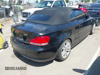 2010 BMW 1 Series 128i с VIN WBAUN1C52AVH81995, выставлен на аукционе IAAI как лот 42359298 с пробегом 137 443 миль миль и . История ставок и продаж доступна на DreamBid. Изображение 4.