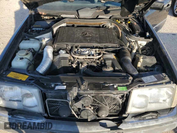 1994 Mercedes-Benz 400 E z VIN WDBEA34E8RC032408, wystawiony jako Copart lot #43827975 z przebiegiem 122 130 mil mil oraz Czysty tytuł • Clean title. Historia ofert i sprzedaży dostępna na DreamBid. Obrazek 11.