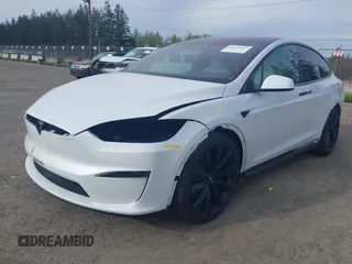 2022 Tesla Model X with VIN 7SAXCBE54NF363113, listed as a IAAI auction lot 41978397 with 27,166 mi miles. Bid and sale history available at carsss.com. Image 20.