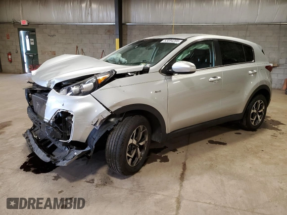 2020 Kia Sportage LX z VIN KNDPMCAC8L7661090, wystawiony jako Copart lot #53094205 z przebiegiem 35 990 mil mil oraz Szkoda całkowita • Salvage title. Historia ofert i sprzedaży dostępna na DreamBid. Obrazek 1.