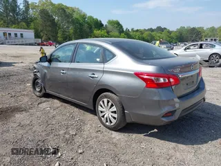 2018 Nissan Sentra SV z VIN 3N1AB7AP4JY306700, wystawiony jako IAAI lot #42076210 z przebiegiem 120 737 mil mil oraz . Historia ofert i sprzedaży dostępna na DreamBid. Obrazek 3.
