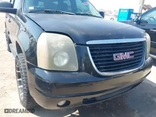 2007 GMC Yukon SLT with VIN 1GKFC13007R327382, listed as a IAAI auction lot 41691281 with 202,926 mi miles. Bid and sale history available at carsss.com. Image 6.