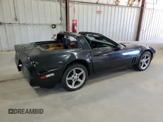 1989 Chevrolet Corvette with VIN 1G1YY2188K5105640, listed as a Copart auction lot 53623865 with 113,257 mi miles and Clean Title. Bid and sale history available at carsss.com. Image 3.