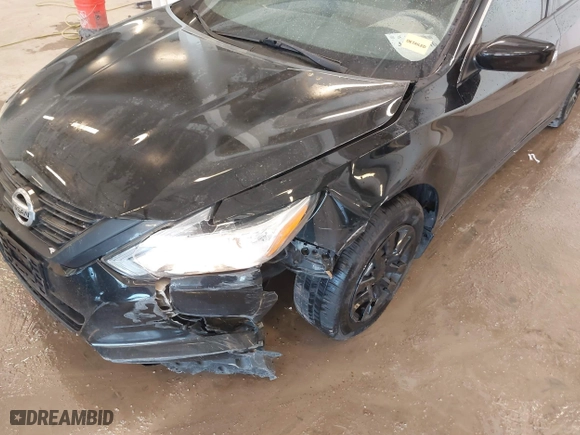 2017 Nissan Altima 2.5 SR with VIN 1N4AL3AP8HC243368, listed as a IAAI auction lot 41658246 with 132,481 mi miles. Bid and sale history available at carsss.com. Image 17.
