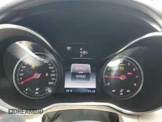 2015 Mercedes-Benz C 300 z VIN 55SWF4JB7FU066375, wystawiony jako Copart lot #56979305 z przebiegiem 107 032 mil mil oraz Szkoda całkowita • Salvage title. Historia ofert i sprzedaży dostępna na DreamBid. Obrazek 9.