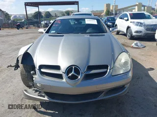 2006 Mercedes-Benz SLK 350 with VIN WDBWK56FX6F121510, listed as a IAAI auction lot 42086081 with 88,615 mi miles and . Bid and sale history available at DreamBid. Image 13.