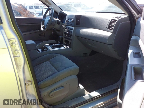 2007 Jeep Grand Cherokee Laredo z VIN 1J8GR48K67C543257, wystawiony jako IAAI lot #41733644 z przebiegiem 201 936 mil mil oraz . Historia ofert i sprzedaży dostępna na DreamBid. Obrazek 5.