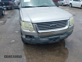 2006 Ford Explorer XLT z VIN 1FMEU63E96UA34987, wystawiony jako IAAI lot #42484509 z przebiegiem 225 228 mil mil oraz . Historia ofert i sprzedaży dostępna na DreamBid. Obrazek 6.