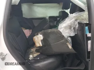 2024 Jeep Compass Latitude z VIN 3C4NJDBN0RT607051, wystawiony jako Copart lot #64187765 z przebiegiem 26 105 mil mil oraz Nie do naprawy • Non repairable. Historia ofert i sprzedaży dostępna na DreamBid. Obrazek 12.