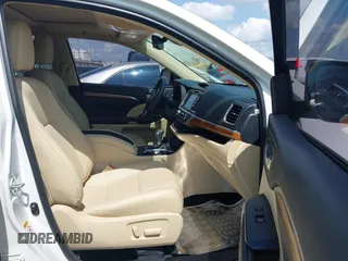2017 Toyota Highlander Limited with VIN 5TDYZRFH4HS230188, listed as a IAAI auction lot 42382821 with 58,655 mi miles and . Bid and sale history available at DreamBid. Image 5.