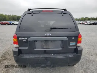 2007 Ford Escape XLT with VIN 1FMCU93137KA61122, listed as a Copart auction lot 70462084 with 186,451 mi miles and Salvage Title. Bid and sale history available at carsss.com. Image 6.