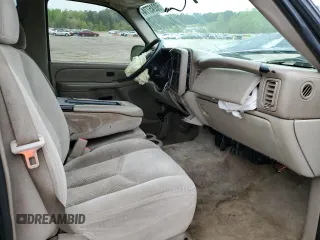 2005 Chevrolet Tahoe LS with VIN 1GNEC13V85J150327, listed as a Copart auction lot 50292595 with 216,194 mi miles and Non Repairable. Bid and sale history available at DreamBid. Image 5.