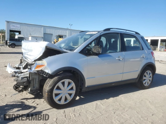 2010 Suzuki SX4 z VIN JS2YB5A32A6301425, wystawiony jako Copart lot #82424274 z przebiegiem Nie podano mil oraz Nie do naprawy. Historia ofert i sprzedaży dostępna na DreamBid. Obrazek 1.