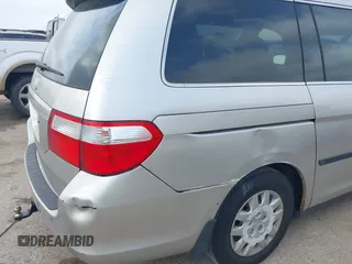 2007 Honda Odyssey LX with VIN 5FNRL38227B138348, listed as a IAAI auction lot 41960805 with 177,069 mi miles. Bid and sale history available at carsss.com. Image 12.