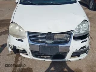 2008 Volkswagen Jetta SE with VIN 3VWRM71K28M003718, listed as a IAAI auction lot 42173542 with 294,829 mi miles and . Bid and sale history available at DreamBid. Image 6.