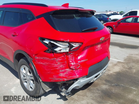 2020 Chevrolet Blazer LT with VIN 3GNKBCRS0LS573140, listed as a IAAI auction lot 42218783 with 39,840 mi miles and . Bid and sale history available at DreamBid. Image 6.