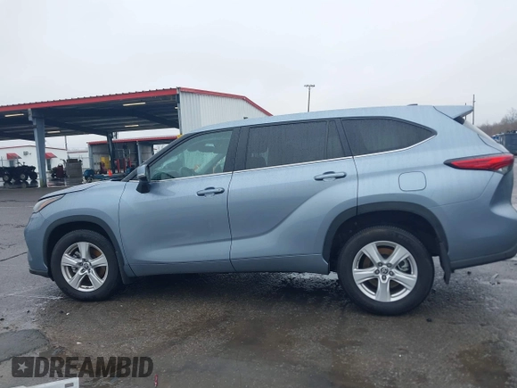 2023 Toyota Highlander L with VIN 5TDKDRAH8PS524459, listed as a IAAI auction lot 41637752 with 10,156 mi miles and . Bid and sale history available at DreamBid. Image 14.