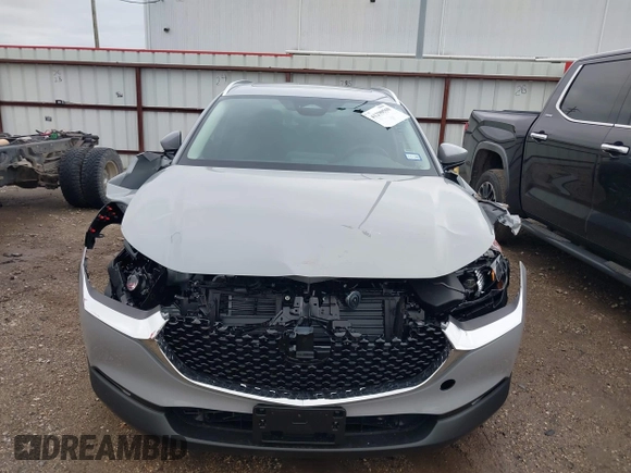 2025 Mazda CX-30 S Preferred with VIN 3MVDMBCM7SM771411, listed as a IAAI auction lot 41290560 with 4 mi miles and . Bid and sale history available at DreamBid. Image 6.
