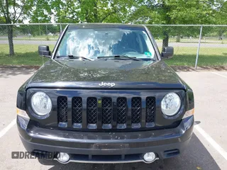 2016 Jeep Patriot High Altitude z VIN 1C4NJRFBXGD746412, wystawiony jako IAAI lot #42217173 z przebiegiem 74 409 mil mil oraz . Historia ofert i sprzedaży dostępna na DreamBid. Obrazek 12.