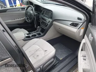 2016 Hyundai Sonata Hybrid SE with VIN KMHE24L13GA027768, listed as a IAAI auction lot 42043333 with 46,322 mi miles. Bid and sale history available at carsss.com. Image 5.
