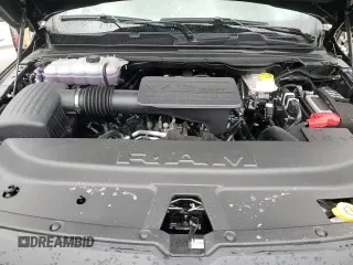 2025 Ram 1500 Tradesman z VIN 1C6RRFCG8SN614560, wystawiony jako Copart lot #47518895 z przebiegiem 2 520 mil mil oraz Szkoda całkowita • Salvage title. Historia ofert i sprzedaży dostępna na DreamBid. Obrazek 13.