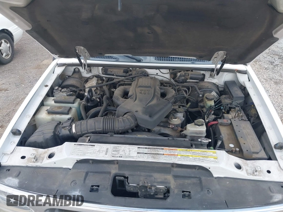2000 Ford Explorer XLT z VIN 1FMDU73E6YZB38828, wystawiony jako IAAI lot #42458837 z przebiegiem 190 053 mil mil oraz . Historia ofert i sprzedaży dostępna na DreamBid. Obrazek 10.