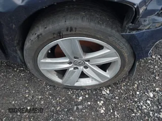2016 Volkswagen CC Trend с VIN WVWBP7AN1GE502780, выставлен на аукционе IAAI как лот 42157860 с пробегом 124 052 миль миль и . История ставок и продаж доступна на DreamBid. Изображение 12.