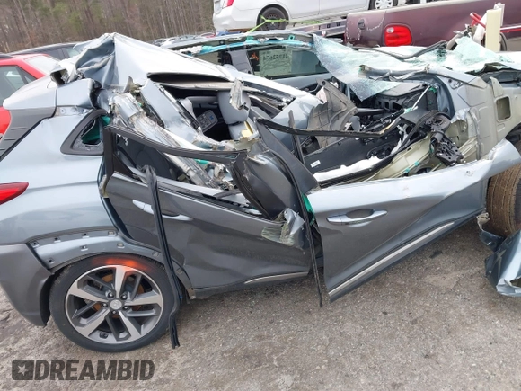 2019 Hyundai Kona Limited with VIN KM8K33A53KU246138, listed as a IAAI auction lot 41752674 with 154,670 mi miles. Bid and sale history available at carsss.com. Image 18.