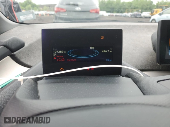 2016 BMW i3 с VIN WBY1Z4C5XGV507878, выставлен на аукционе Copart как лот 61154615 с пробегом 107 289 миль миль и Списание • Salvage title. История ставок и продаж доступна на DreamBid. Изображение 9.