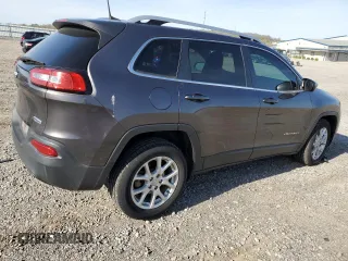 2018 Jeep Cherokee Latitude Plus with VIN 1C4PJLLB1JD542986, listed as a Copart auction lot 52150685 with 43,997 mi miles and Salvage Title. Bid and sale history available at carsss.com. Image 3.