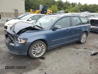 2008 Volvo V50 2.5T R-Design with VIN YV1MJ672682390833, listed as a Copart auction lot 72750754 with 105,330 mi miles and Salvage Title. Bid and sale history available at carsss.com. Image 1.