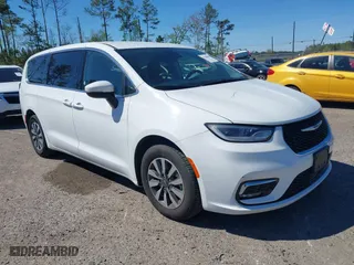 2023 Chrysler Pacifica Hybrid Touring L with VIN 2C4RC1L7XPR541005, listed as a IAAI auction lot 41860806 with 46,741 mi miles. Bid and sale history available at carsss.com. Image 1.