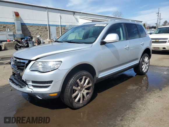 2010 Volkswagen Touareg VR6 with VIN WVGBF7A97AD004355, listed as a Copart auction lot 52861335 with 129,454 mi miles and Salvage Title. Bid and sale history available at DreamBid. Image 1.
