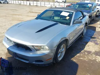 2010 Ford Mustang V6 with VIN 1ZVBP8EN9A5122431, listed as a IAAI auction lot 41802456 with 150,524 mi miles and . Bid and sale history available at carsss.com. Image 17.