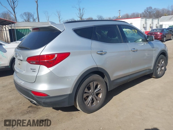2016 Hyundai Santa Fe z VIN 5XYZUDLB9GG337402, wystawiony jako IAAI lot #41761929 z przebiegiem 112 560 mil mil oraz . Historia ofert i sprzedaży dostępna na DreamBid. Obrazek 4.