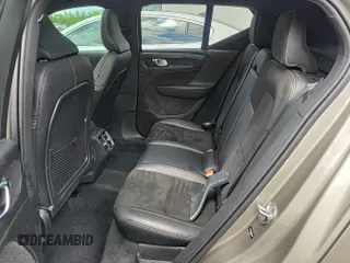 2022 Volvo XC40 R-Design с VIN YV4162UM2N2769099, выставлен на аукционе IAAI как лот 42455853 с пробегом 92 375 миль миль и . История ставок и продаж доступна на DreamBid. Изображение 24.
