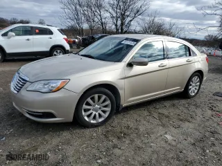 2013 Chrysler 200 Touring with VIN 1C3CCBBG6DN556546, listed as a Copart auction lot 48131525 with 123,579 mi miles and Clean Title. Bid and sale history available at carsss.com. Image 1.