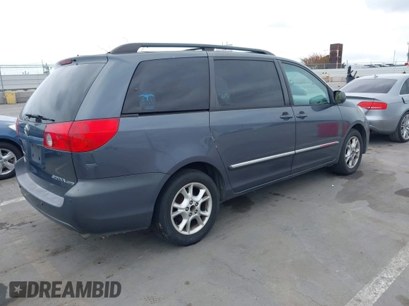 2006 Toyota Sienna XLE with VIN 5TDZA22C86S449617, listed as a IAAI auction lot 42204609 with 189,879 mi miles. Bid and sale history available at carsss.com. Image 4.