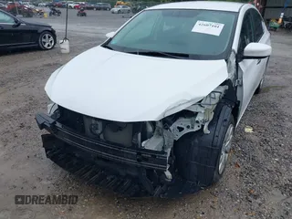 2017 Nissan Sentra SV с VIN 3N1AB7AP1HY296038, выставлен на аукционе IAAI как лот 42607101 с пробегом 72 460 миль миль и . История ставок и продаж доступна на DreamBid. Изображение 6.