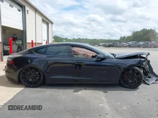 2016 Tesla Model S 90D z VIN 5YJSA1E46GF162217, wystawiony jako IAAI lot #42502493 z przebiegiem Nie podano mil oraz . Historia ofert i sprzedaży dostępna na DreamBid. Obrazek 14.