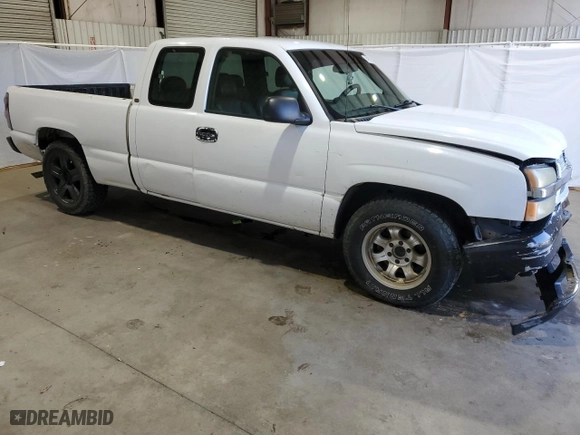 2004 Chevrolet Silverado 1500 Work Truck with VIN 1GCEC19X04Z309584, listed as a Copart auction lot 84953204 with 0 mi miles and Salvage Title. Bid and sale history available at carsss.com. Image 4.