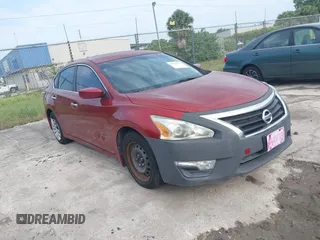 2014 Nissan Altima S with VIN 1N4AL3AP1EC400833, listed as a IAAI auction lot 42229175 with 102,749 mi miles and . Bid and sale history available at carsss.com. Image 1.