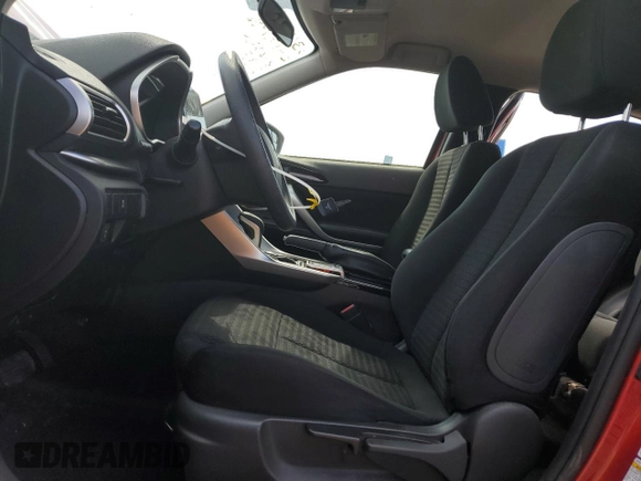 2018 Mitsubishi Eclipse Cross LE z VIN JA4AT4AA7JZ048404, wystawiony jako Copart lot #54938015 z przebiegiem 64 156 mil mil oraz Szkoda całkowita • Salvage title. Historia ofert i sprzedaży dostępna na DreamBid. Obrazek 7.
