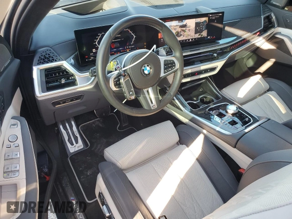 2024 BMW X7 M60i with VIN 5UX33EM00R9V42847, listed as a Copart auction lot 46498875 with 6,310 mi miles and Salvage Title. Bid and sale history available at carsss.com. Image 8.