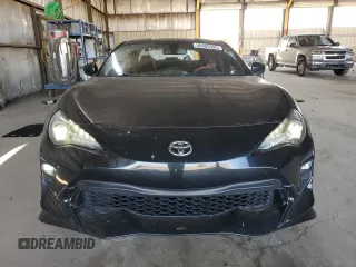 2019 Toyota 86 GT z VIN JF1ZNAE19K9701575, wystawiony jako Copart lot #55909595 z przebiegiem 45 739 mil mil oraz Szkoda całkowita • Salvage title. Historia ofert i sprzedaży dostępna na DreamBid. Obrazek 5.
