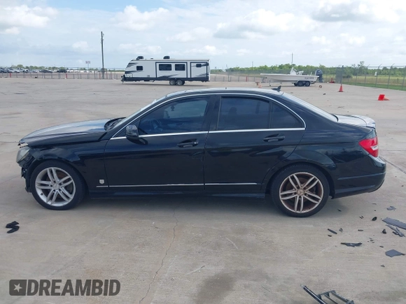 2013 Mercedes-Benz C 300 Sport с VIN WDDGF8AB0DR296995, выставлен на аукционе IAAI как лот 42663030 с пробегом 140 805 миль миль и . История ставок и продаж доступна на DreamBid. Изображение 15.