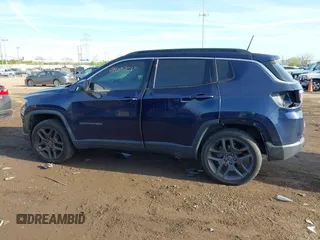 2018 Jeep Compass Altitude with VIN 3C4NJDBB5JT442950, listed as a IAAI auction lot 41989701 with 103,221 mi miles and . Bid and sale history available at carsss.com. Image 15.