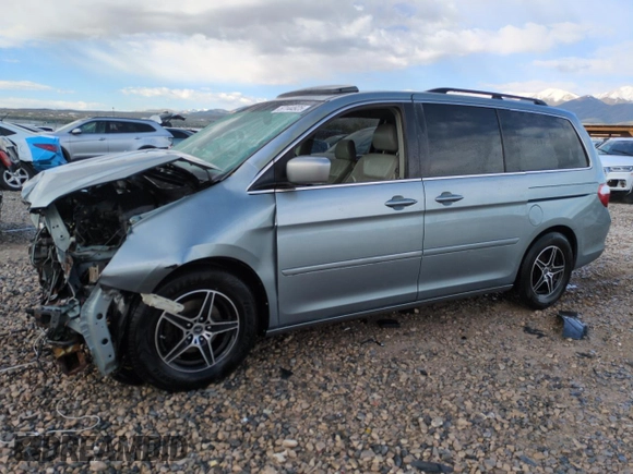 2005 Honda Odyssey Touring z VIN 5FNRL38855B051447, wystawiony jako Copart lot #57144925 z przebiegiem 186 476 mil mil oraz Szkoda całkowita • Salvage title. Historia ofert i sprzedaży dostępna na DreamBid. Obrazek 1.