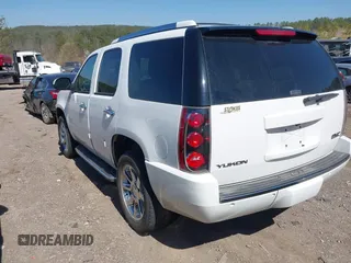 2013 GMC Yukon Denali with VIN 1GKS2EEF6DR308681, listed as a IAAI auction lot 41765321 with 190,321 mi miles. Bid and sale history available at carsss.com. Image 3.