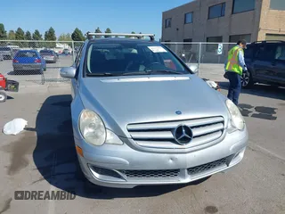 2007 Mercedes-Benz R 5.0L with VIN 4JGCB75E07A039014, listed as a IAAI auction lot 42153844 with 110,743 mi miles. Bid and sale history available at carsss.com. Image 6.